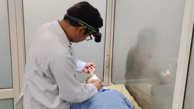 दो साल से बंद नाक का सफल इलाज, 74 वर्षीय मरीज की नाक से निकली कई पथरियां