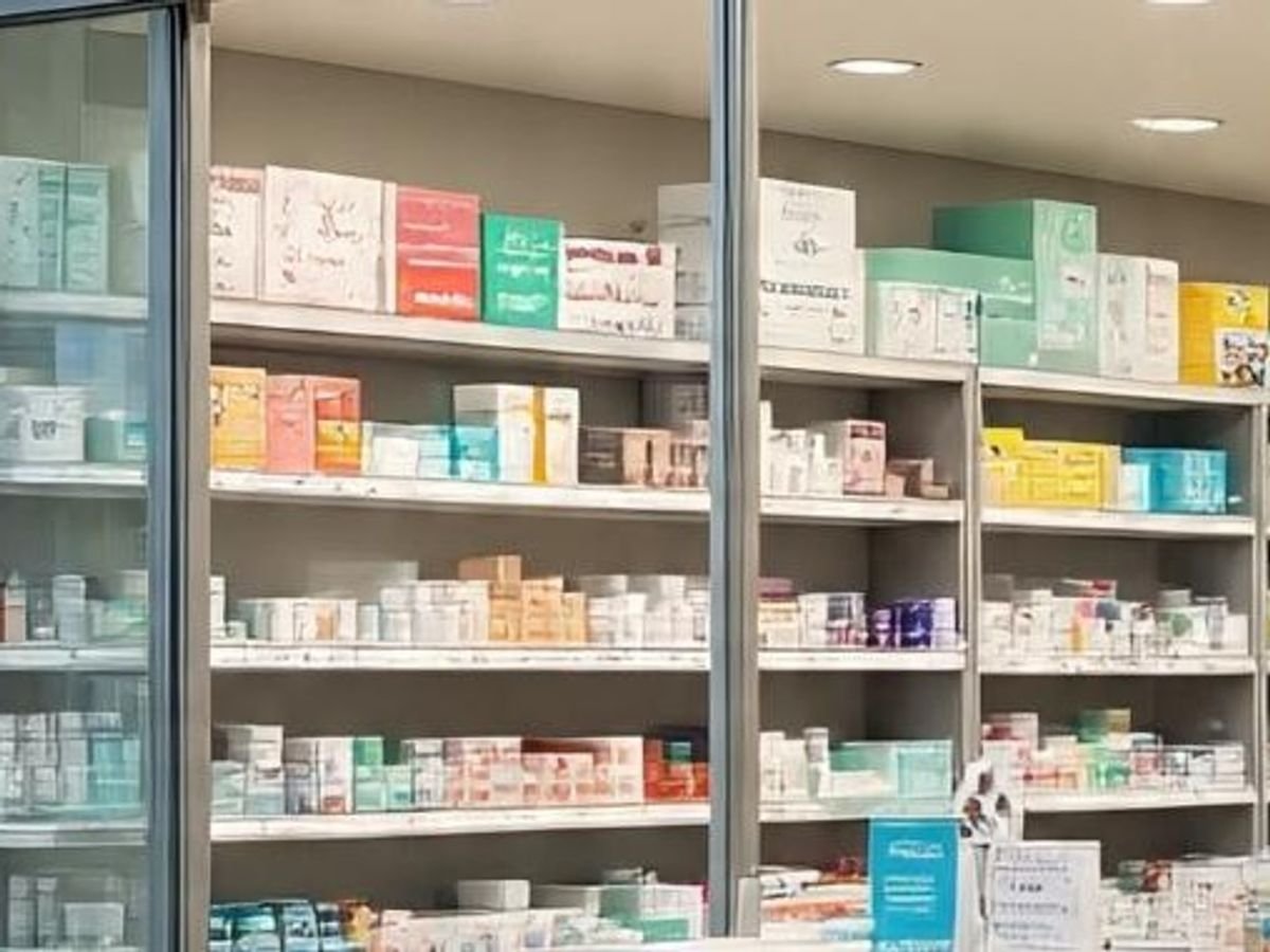 कोरबा में अनियमितता पर तीन मेडिकल स्टोर्स के लाइसेंस निलंबित