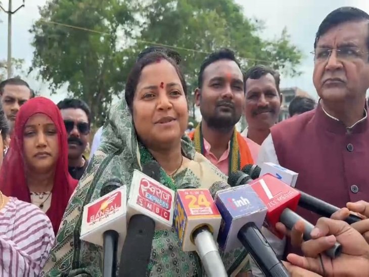 छत्तीसगढ़ में साड़ी घोटाले पर सियासत गरम, मंत्री लक्ष्मी राजवाड़े का कांग्रेस पर हमला छत्तीसगढ़ में साड़ी घोटाले पर सियासत गरम, मंत्री लक्ष्मी राजवाड़े का कांग्रेस पर हमला