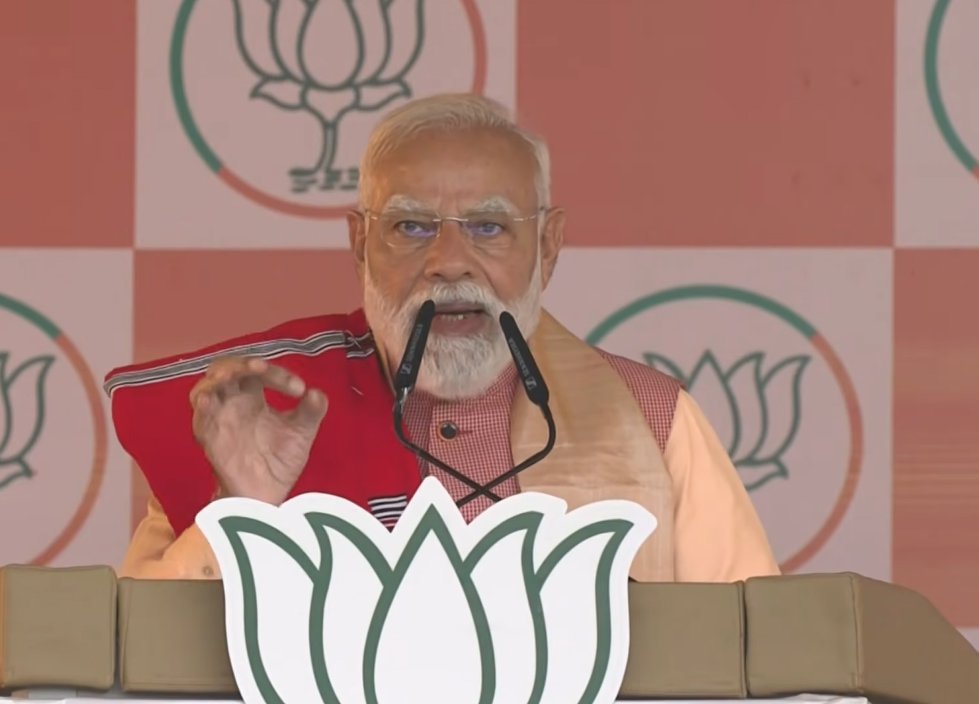 PM मोदी असम में : चाय के साथ चिप को असम की पहचान बताया, कांग्रेस पर किया हमला