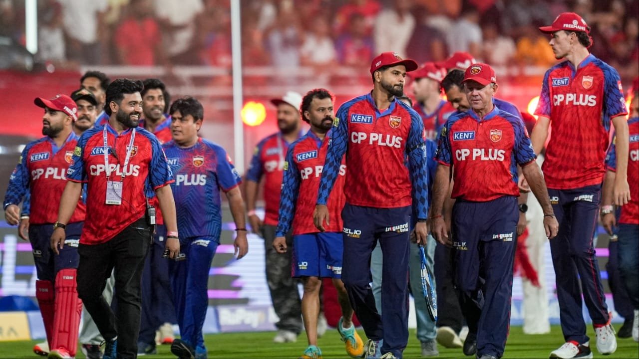 IPL 2026 Points Table: राजस्थान रॉयल्स से हारकर भी पंजाब किंग्स नंबर 1, सनराइजर्स हैदराबाद को हुआ नुकसान