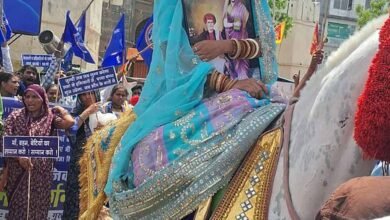 बिंदोली रोकने और मारपीट के खिलाफ सड़क पर उतरा समाज, भीम आर्मी ने किया समर्थन