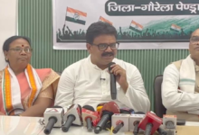 बजरंग दल नेता के बयान पर कांग्रेस का पलटवार, अटल श्रीवास्तव बोले- अपमान बर्दाश्त नहीं करेंगे