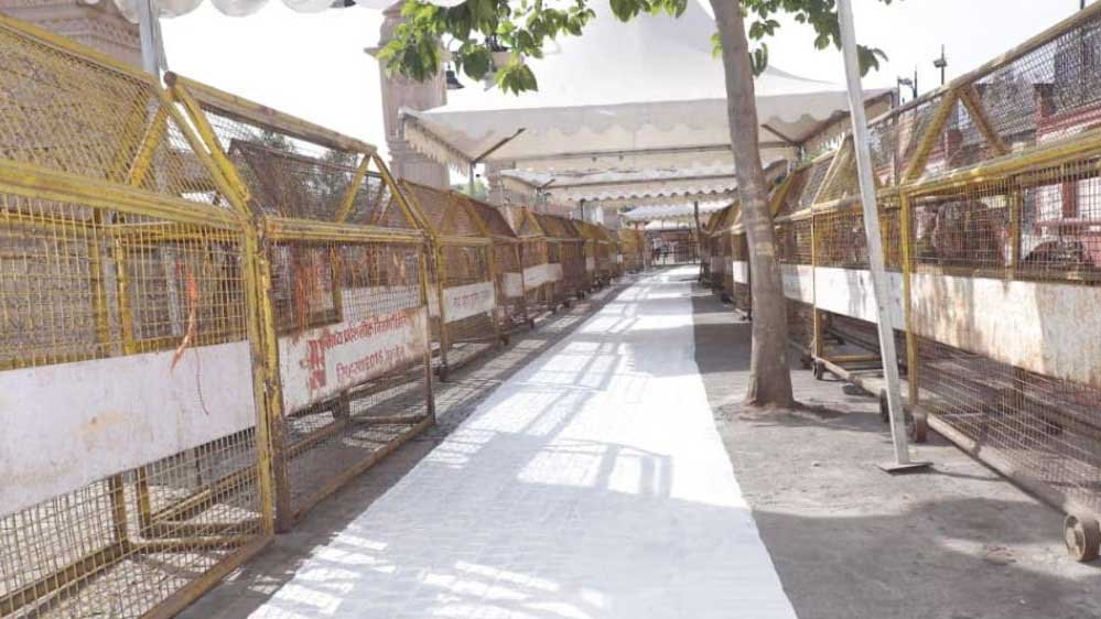 श्रद्धालुओं की सुविधा के लिए महाकाल मंदिर में तैयार हो रहा हीट प्रूफ पाथ-वे