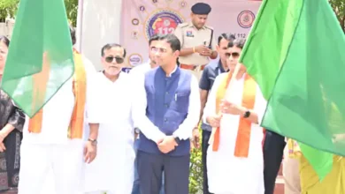 बलौदाबाजार में आपातकालीन सेवाएं हुईं मजबूत: 15 नए डायल-112 वाहनों को मंत्री ने दिखाई हरी झंडी