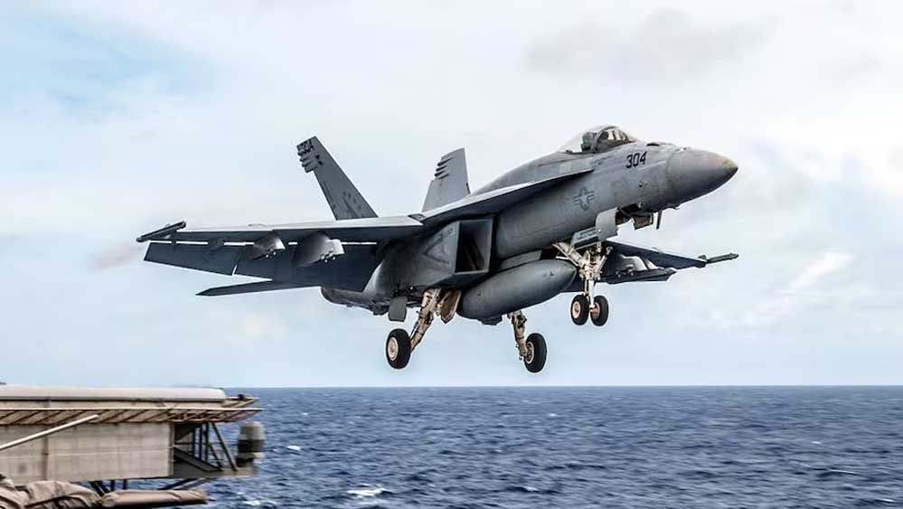 F/A-18 सुपर हॉर्नेट से अमेरिका का पहला हमला, ब्लॉकेड में 3 ईरानी जहाज रोके गए F/A-18 सुपर हॉर्नेट से अमेरिका का पहला हमला, ब्लॉकेड में 3 ईरानी जहाज रोके गए