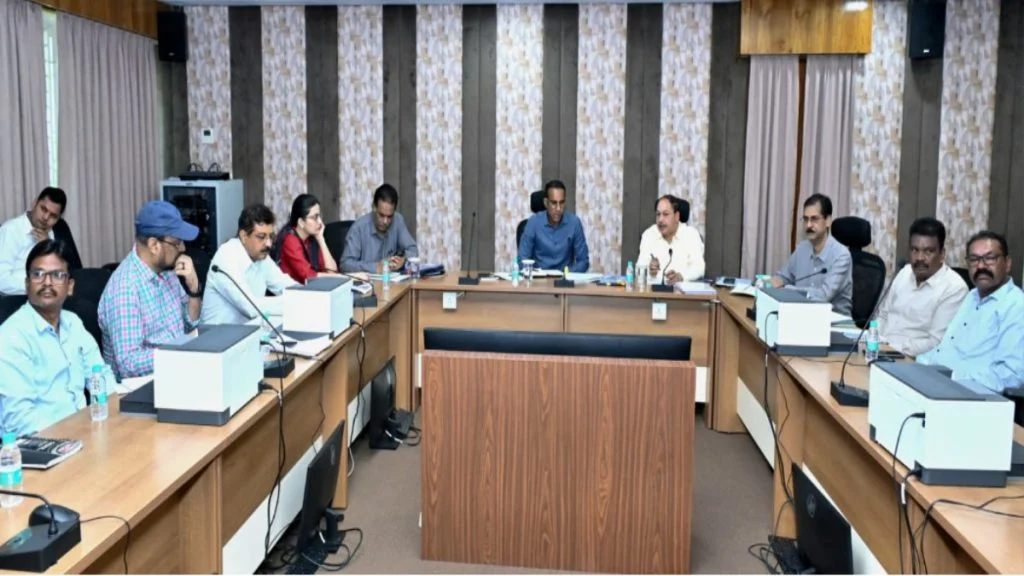 रायपुर: निर्माण कार्यों में गुणवत्ता और पारदर्शिता पर PWD सचिव का फोकस रायपुर: निर्माण कार्यों में गुणवत्ता और पारदर्शिता पर PWD सचिव का फोकस