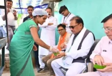 लेमरू में CM साय ने चखा ‘लखपति दीदी’ मंजू के हाथों का गुपचुप, आत्मनिर्भर महिलाओं की मेहनत को किया सलाम