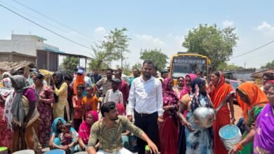 पानी के लिए सड़क पर उतरे ग्रामीण: गरियाबंद के पोड़ गांव में चक्काजाम