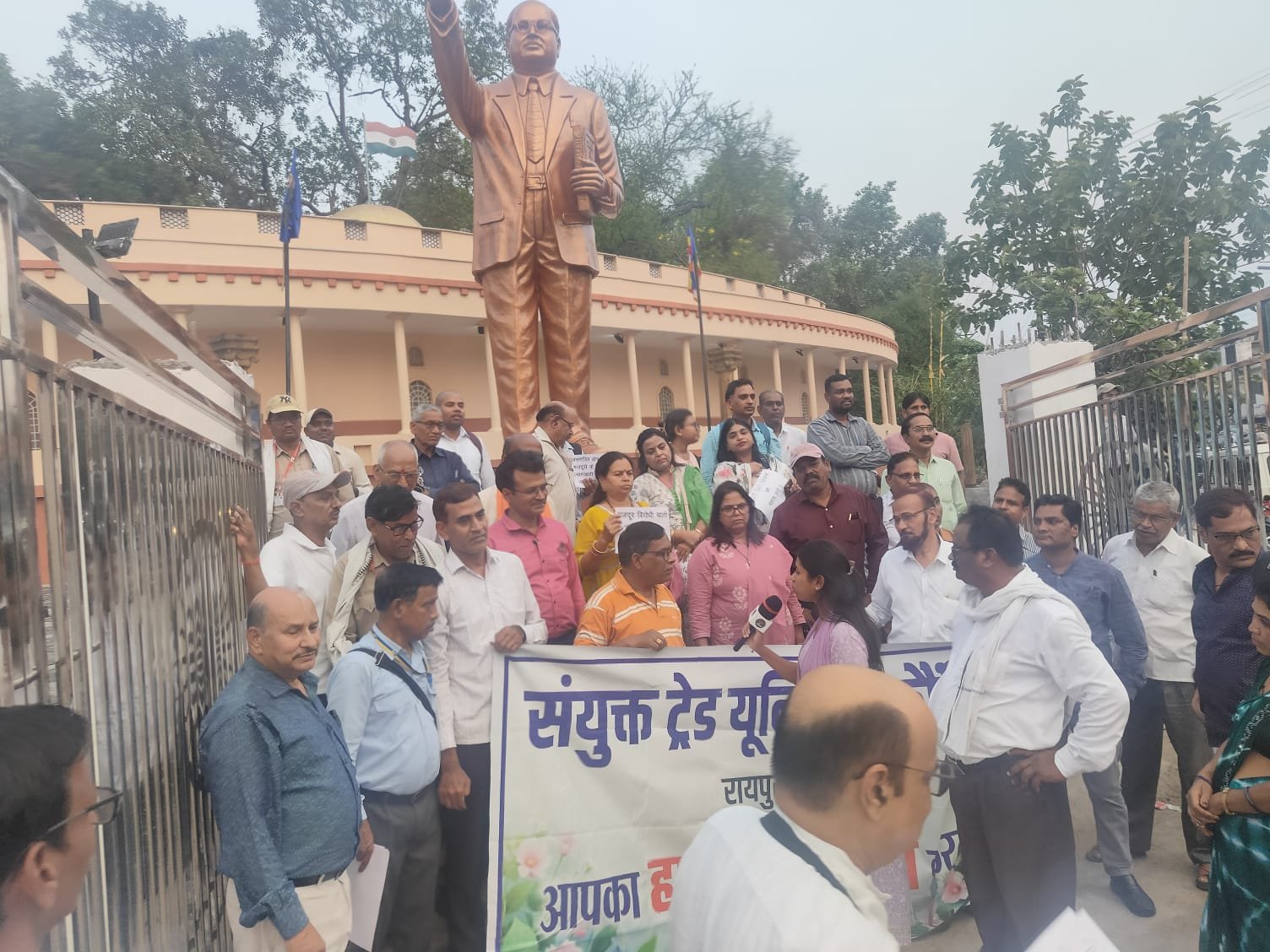 राजधानी में ट्रेड यूनियनों का प्रदर्शन: गिरफ्तार मजदूरों की रिहाई और न्यूनतम वेतन बढ़ाने की मांग