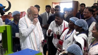 गृह मंत्री श्री अमित शाह ने शहीद वीर गुंडाधूर सेवा डेरा ( जन सुविधा केंद्र ) का किया उद्घाटन