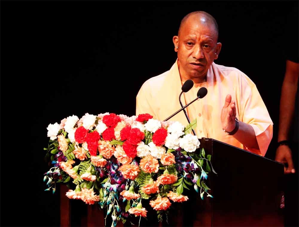 मंडलायुक्त दुर्गा शक्ति नागपाल ने श्रावस्ती में “संध्या संवाद” से ग्रामीणों से किया सीधा संवाद मंडलायुक्त दुर्गा शक्ति नागपाल ने श्रावस्ती में “संध्या संवाद” से ग्रामीणों से किया सीधा संवाद