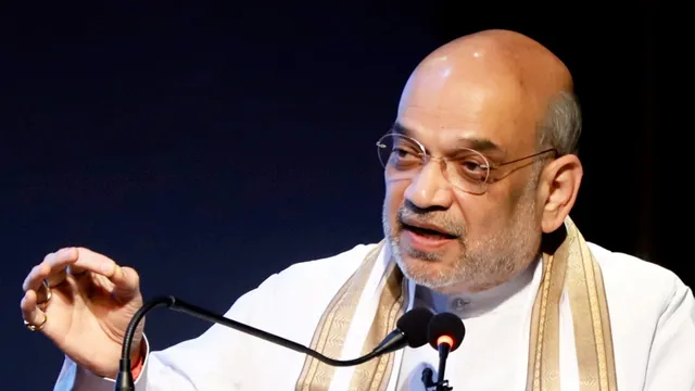 बस्तर में अमित शाह बोले- बंदूकों के साये में जीने का डर खत्म, नक्सल खात्मे में कांग्रेस ने नहीं दिया साथ