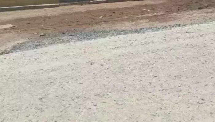 एक महीने में उखड़ने लगी 36 लाख की सीसी रोड, ग्रामीणों ने जताई भ्रष्टाचार की आशंका