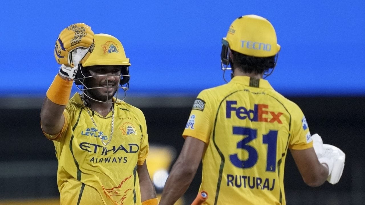 IPL Points Table 2026: चेन्नई ने चौथी जीत के साथ लगाई छलांग, मुंबई का प्लेऑफ में पहुंचना अब मुश्किल