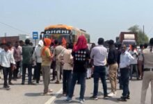 कवर्धा में छात्रों का सड़क पर हल्ला बोल, शराब भट्ठी के विरोध में नेशनल हाईवे पर घंटों जाम