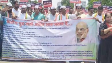 जगदलपुर में कांग्रेस का प्रदर्शन: अमित शाह से मिलने निकले नेताओं को बैरिकेडिंग कर रोका