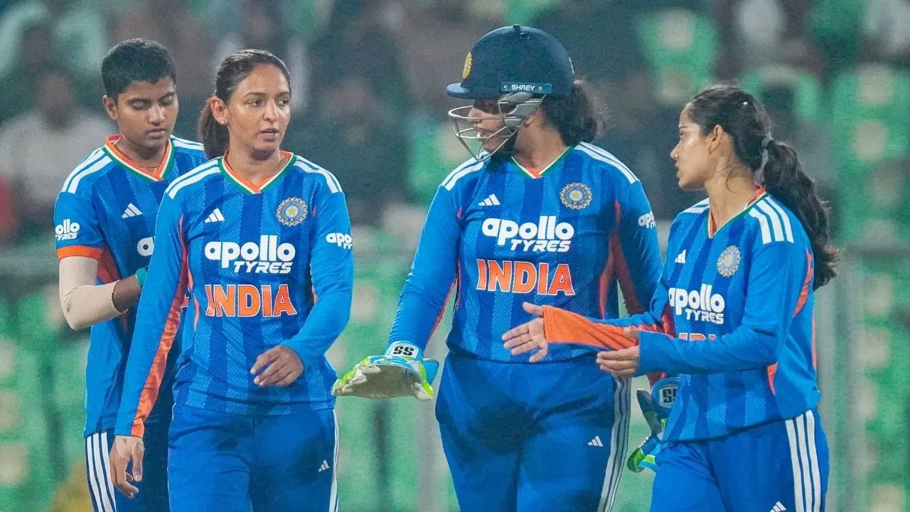 T20 Women’s World Cup: हरमनप्रीत की कप्तानी में टीम इंडिया का ऐलान, 2 साल बाद इस खिलाड़ी की वापसी T20 Women’s World Cup: हरमनप्रीत की कप्तानी में टीम इंडिया का ऐलान, 2 साल बाद इस खिलाड़ी की वापसी