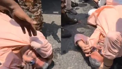 हुगली में टीएमसी सांसद कल्याण बनर्जी पर हमला, प्रदर्शन के दौरान हुई मारपीट