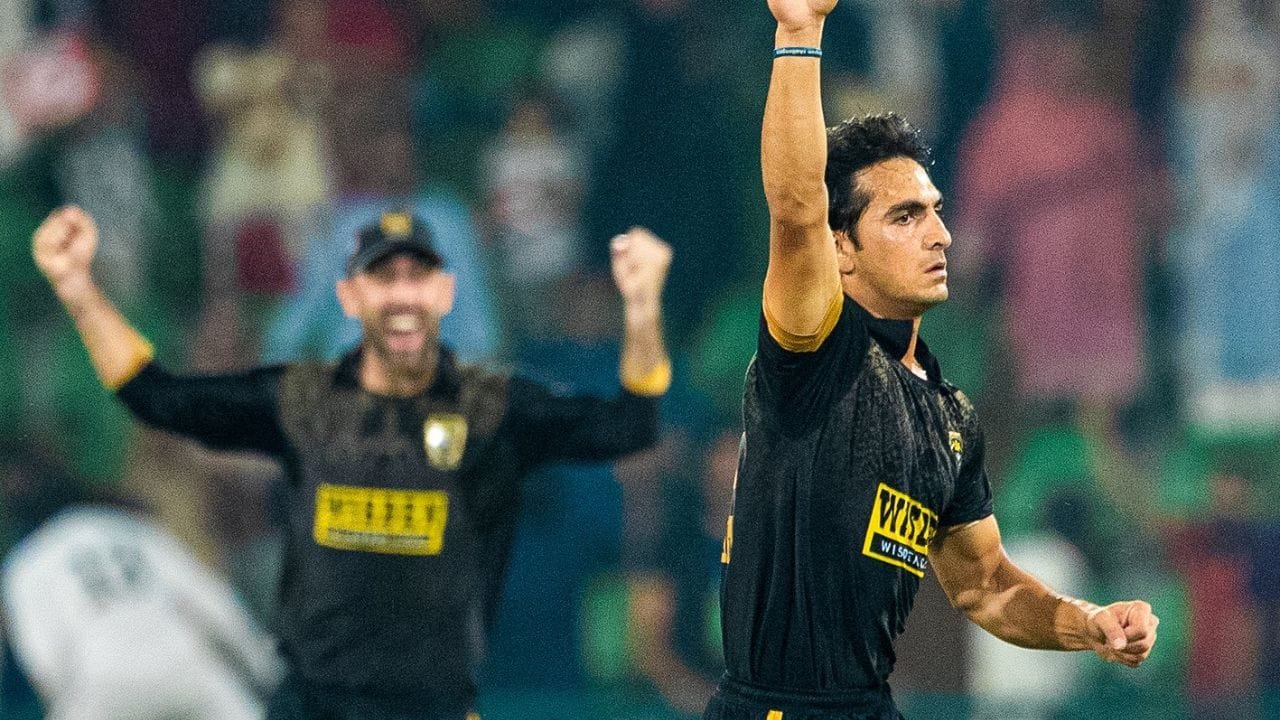 PSL 2026: 6 गेंदों में बचाने थे 6 रन, फिर 22 साल के पाकिस्तानी गेंदबाज ने फेंका करिश्माई ओवर, टीम को फाइनल में पहुंचाया