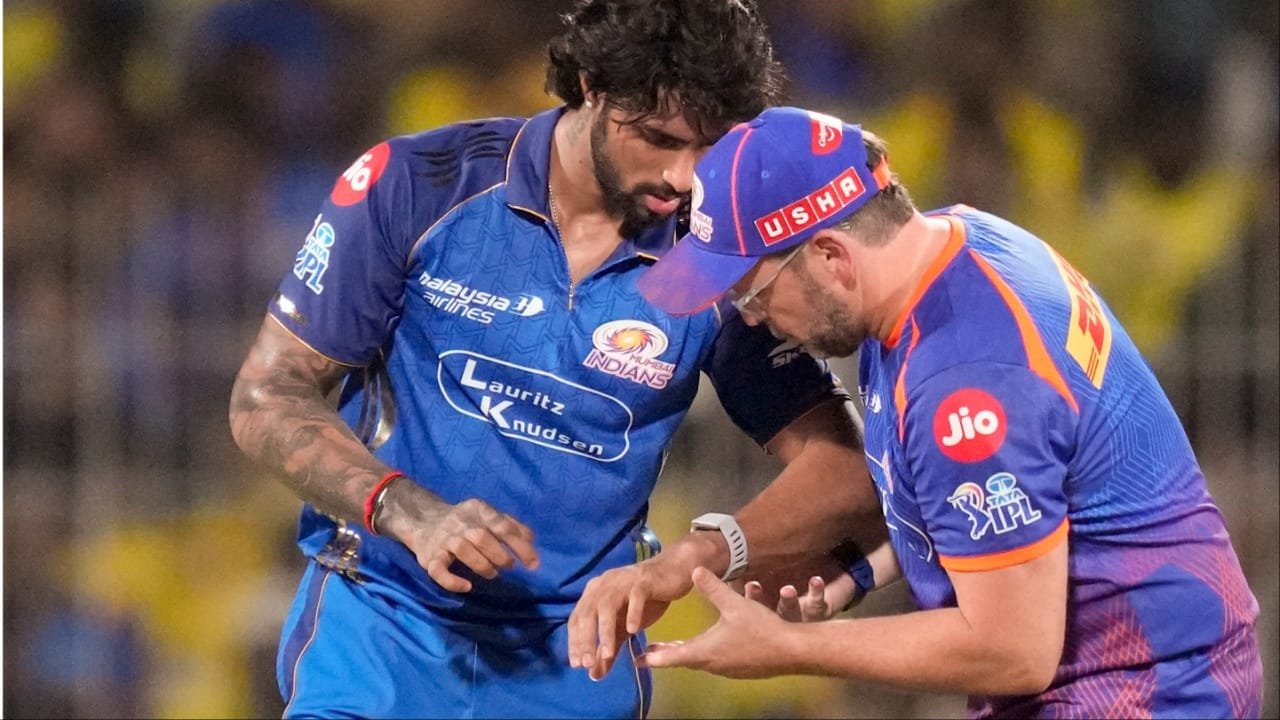 CSK के खिलाड़ी ने तिलक वर्मा की घड़ी तोड़ी, LIVE मैच में हो गया इतने करोड़ रुपये का नुकसान, VIDEO