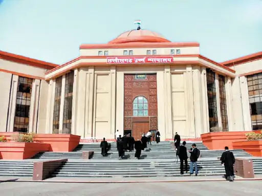 शिवनाथ-खारून नदी विवाद: फैक्ट्रियों के दावों की होगी पड़ताल, हाईकोर्ट ने बनाई जांच टीम शिवनाथ-खारून नदी विवाद: फैक्ट्रियों के दावों की होगी पड़ताल, हाईकोर्ट ने बनाई जांच टीम