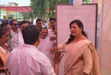पलारी नगर पंचायत चुनाव में हंगामा: मतदान केंद्र पर भिड़े बीजेपी-कांग्रेस कार्यकर्ता, विधायक संगीता सिन्हा ने उठाए सवाल