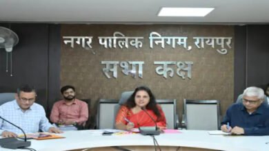 विकास कार्यों में लापरवाही पर महापौर सख्त, अफसरों की जवाबदेही तय करने के दिए निर्देश