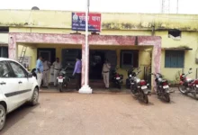 तिल्दा-नेवरा में खनिज अधिकारियों को धमकाने का मामला: नगर पालिका अध्यक्ष के पति पर FIR, वायरल वीडियो बना सबूत