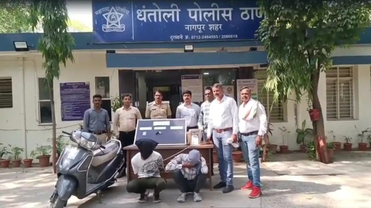 हिंदू बनकर मंदिर पहुंचे चोर, माता का मंगलसूत्र लेकर फरार