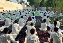 रेल मंडल से केंद्रीय जेल तक योगमय हुआ माहौल, 650 से अधिक बंदियों ने किया योग