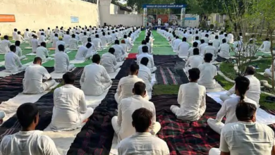 रेल मंडल से केंद्रीय जेल तक योगमय हुआ माहौल, 650 से अधिक बंदियों ने किया योग