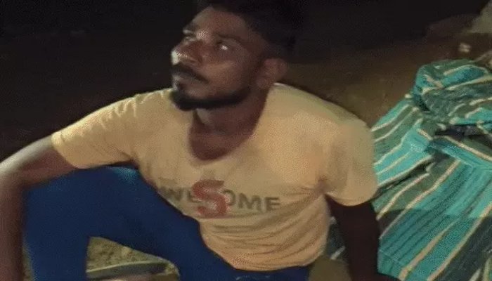 नकटी गांव में बुलडोजर कार्रवाई के बाद बेघर परिवारों की खुले आसमान के नीचे गुजरी रात
