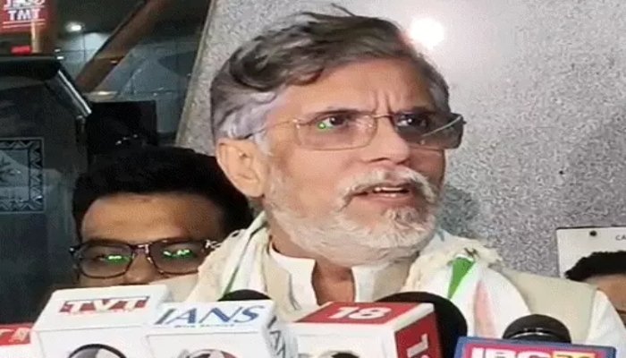 रायपुर में पवन खेड़ा का RSS पर हमला, बोले- आजादी की लड़ाई में नहीं रहा कोई योगदान
