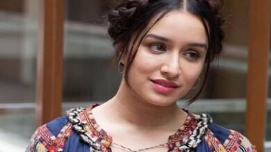 ‘तमाशा क्वीन’ की कहानी लेकर आ रहीं श्रद्धा कपूर, ‘ईथा’ का फर्स्ट लुक हुआ वायरल