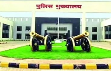 बस्तर से तबादला नहीं होने पर बढ़ी नाराजगी, डीजीपी से मिलेंगे पुलिसकर्मियों के परिजन