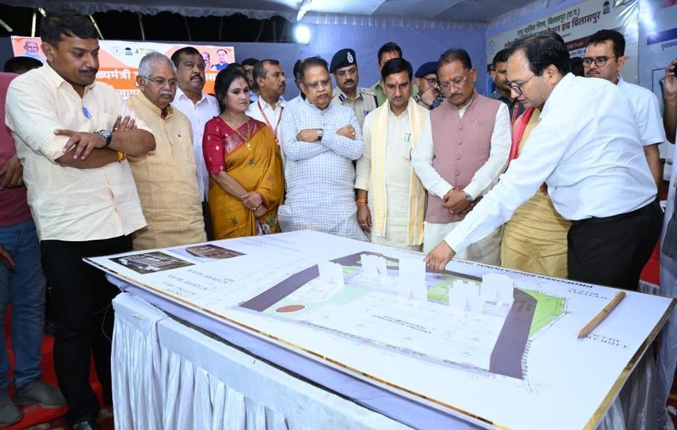 नालंदा परिसर बनेगा शिक्षा का मॉडल सेंटर: मुख्यमंत्री विष्णुदेव साय ने बिलासपुर में एजुकेशन हब निर्माण कार्यों की समीक्षा की नालंदा परिसर बनेगा शिक्षा का मॉडल सेंटर: मुख्यमंत्री विष्णुदेव साय ने बिलासपुर में एजुकेशन हब निर्माण कार्यों की समीक्षा की