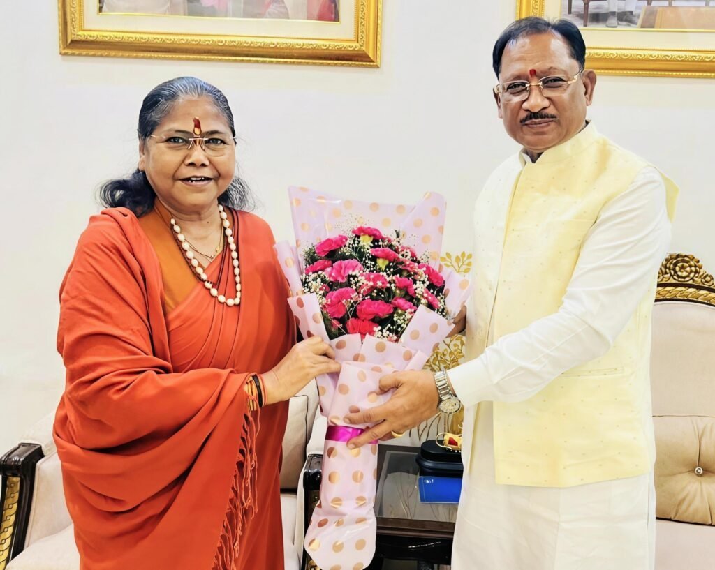 CM साय से मिलीं राष्ट्रीय पिछड़ा वर्ग आयोग अध्यक्ष: सामाजिक न्याय, शिक्षा और विकास योजनाओं पर हुई विस्तृत बातचीत CM साय से मिलीं राष्ट्रीय पिछड़ा वर्ग आयोग अध्यक्ष: सामाजिक न्याय, शिक्षा और विकास योजनाओं पर हुई विस्तृत बातचीत