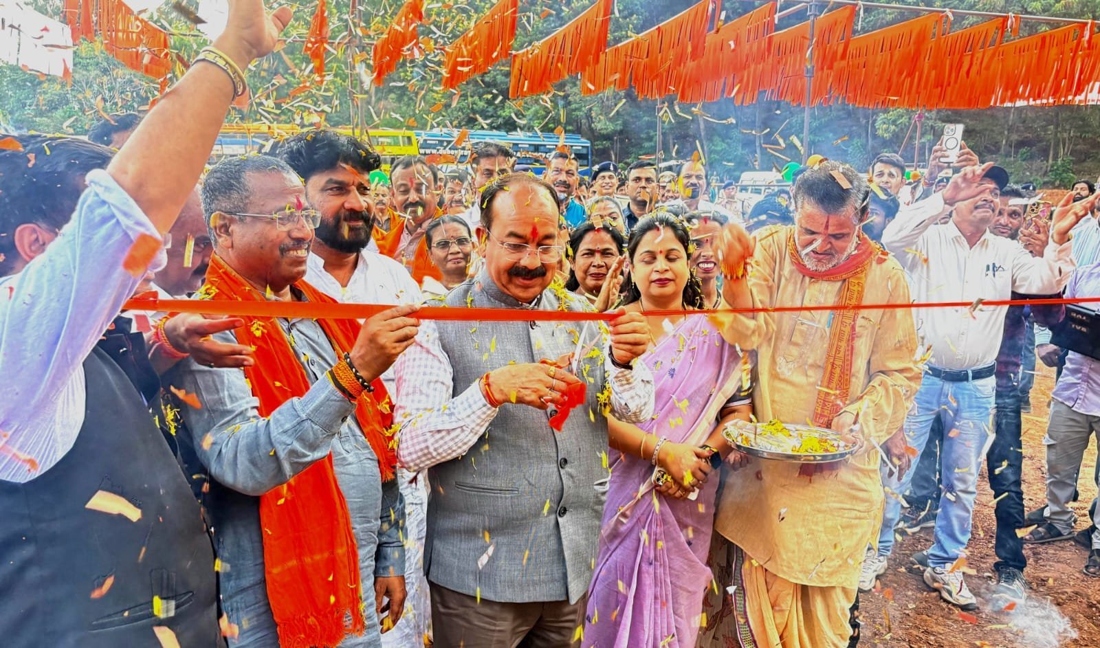 किरंदुल में विकास की सौगात: Arun Sao ने 7.19 करोड़ के कार्यों का किया लोकार्पण-भूमिपूजन, नगर पालिका को मिले नए संसाधन किरंदुल में विकास की सौगात: Arun Sao ने 7.19 करोड़ के कार्यों का किया लोकार्पण-भूमिपूजन, नगर पालिका को मिले नए संसाधन
