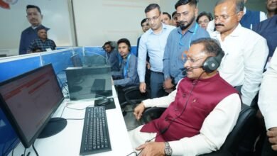 हेल्पलाइन पर जनता की आवाज सुनते दिखे मुख्यमंत्री: कॉलर से पूछा हाल, अधिकारियों से कहा—‘समस्याओं का तुरंत करें समाधान’