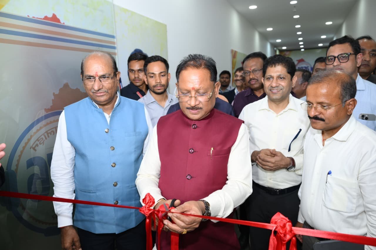 सीएम हेल्पलाइन 1076 का शुभारंभ : अब एक कॉल पर सुनी जाएगी जनता की हर समस्या