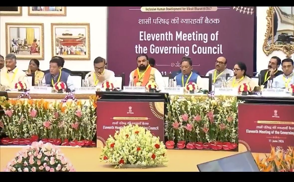 बस्तर की बदलेगी तकदीर: विष्णुदेव साय ने रखा ऐसा प्लान, 3 साल में हर परिवार की आय 30 हजार पहुंचाने का दावा बस्तर की बदलेगी तकदीर: विष्णुदेव साय ने रखा ऐसा प्लान, 3 साल में हर परिवार की आय 30 हजार पहुंचाने का दावा