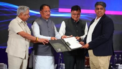 ‘रेड कारपेट’ नीति लाई रंग: हैदराबाद इन्वेस्टर कनेक्ट में छत्तीसगढ़ को मिले 9,580 करोड़ के प्रस्ताव, हजारों युवाओं को मिलेगा रोजगार