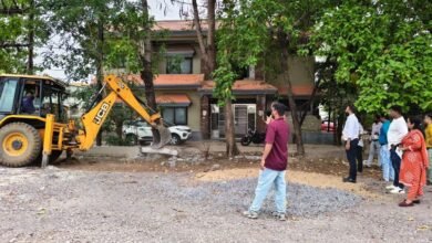 सेजबहार में सरकारी जमीन पर कब्जा : हाउसिंग बोर्ड ने चलाया बुलडोजर; अवैध सड़क हटाकर करोड़ों की भूमि कराई अतिक्रमणमुक्त