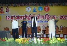 योग शिविर में शामिल हुए राज्यपाल रमेन डेका: कहा—सिर्फ शरीर नहीं, मन और भावनाओं को भी मजबूत बनाता है योग