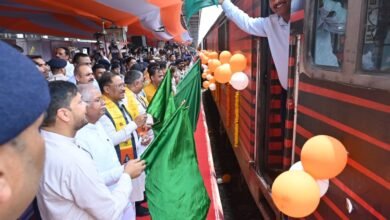 रायपुर से सोमनाथ के लिए रवाना हुई विशेष ट्रेन: 1000 से ज्यादा श्रद्धालुओं को CM विष्णुदेव साय ने दिखाई हरी झंडी