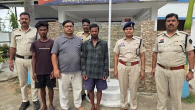 अवैध खनन रोकने पहुंची टीम से अभद्रता: 5 पर FIR, 4 गिरफ्तार; सरकार बोली- कार्रवाई में बाधा डालने वालों को नहीं बख्शेंगे