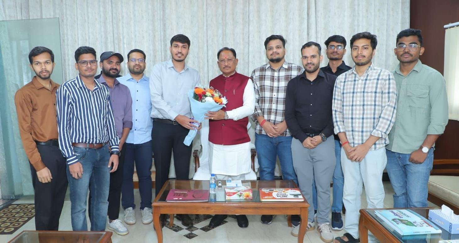 UPSC में 13 युवाओं ने लहराया परचम: CM विष्णुदेव साय ने बढ़ाया हौसला, बोले—‘मेहनत और अनुशासन ही सफलता की असली कुंजी’