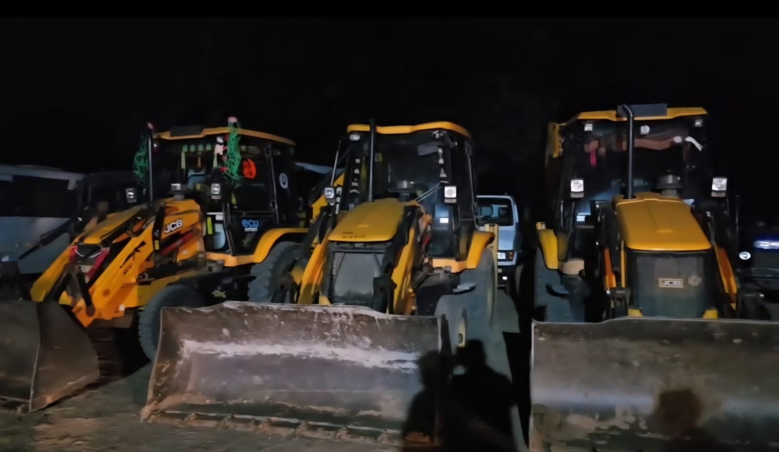 GPM में अवैध खनन पर बड़ा एक्शन: मुख्यमंत्री हेल्पलाइन की शिकायत पर 3 JCB और 3 ट्रैक्टर जब्त, मचा हड़कंप