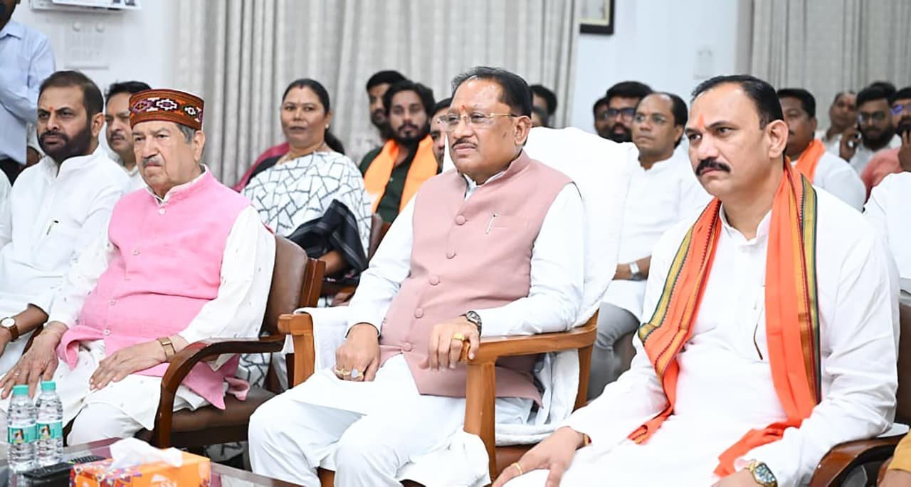 मुख्यमंत्री निवास में सुनी गई PM मोदी की ‘मन की बात’: CM विष्णु देव साय बोले—हर कड़ी विकसित भारत के संकल्प को देती है नई ताकत
